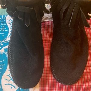 Sz 11 MinneTonka suede moccasins